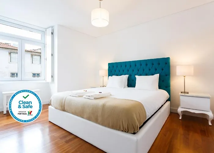 Misha\'S Place At Bairro Alto!